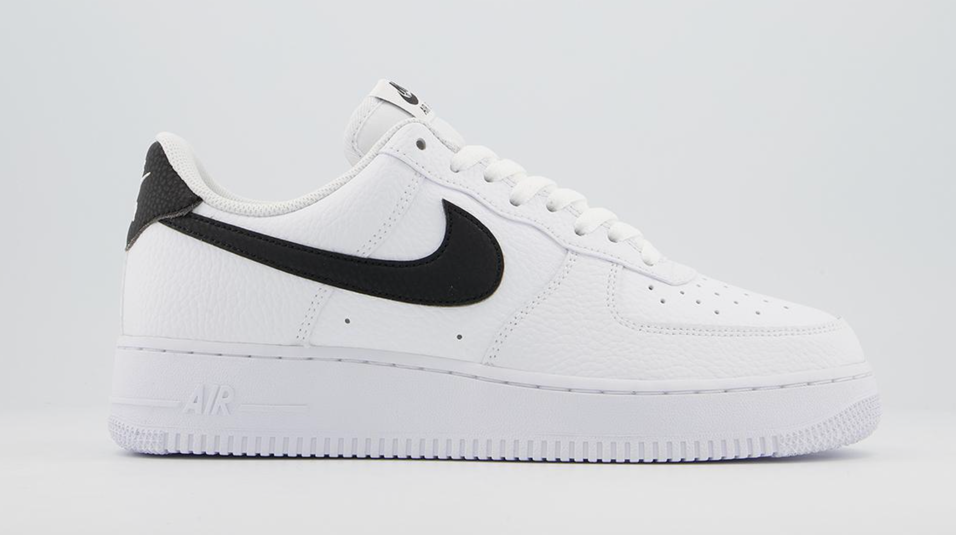 AF1 white black