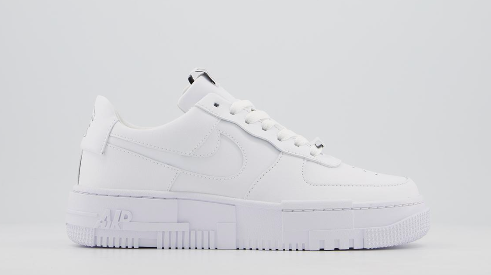 af1 pixel white