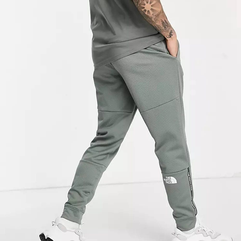 green north face joggers