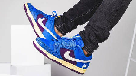 An Early Look at the UNDEFEATED x Nike Dunk Low "Blue Purple" An Early Look at the UNDEFEATED x Nike Dunk Low "Blue Purple"