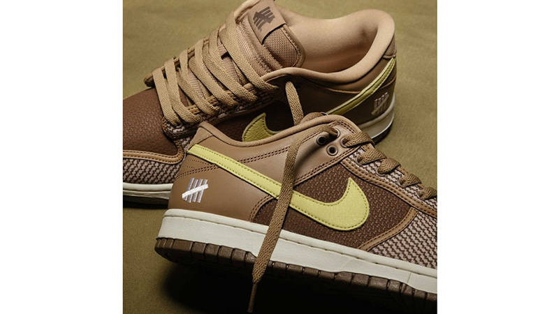 UNDEFEATED x Nike Dunk Low On Your Feet Kid side