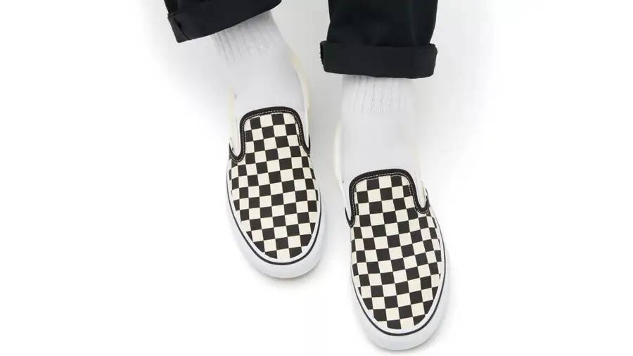 Vans plaid sale slip on