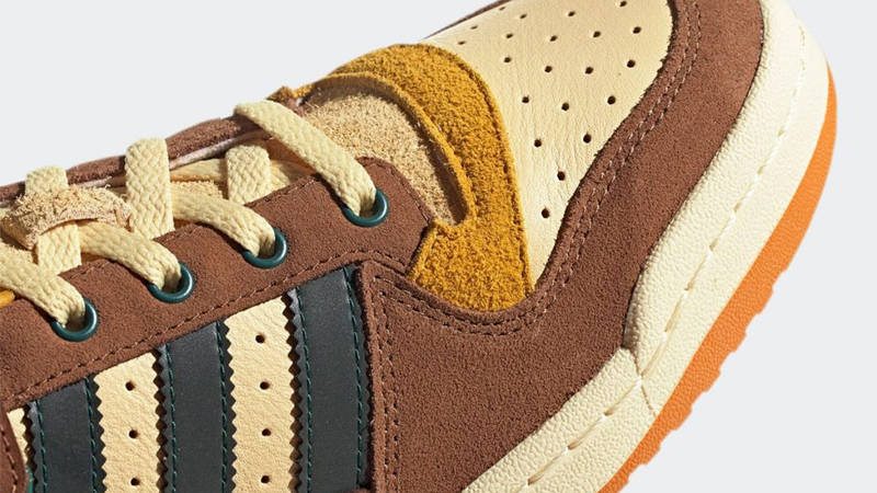 adidas Forum Low Autumn Closeup