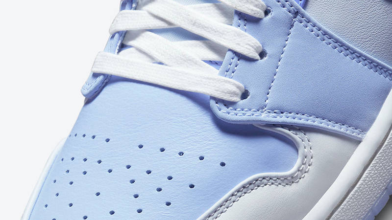 Air Jordan 1 Low Nike and The Mighty Swooshers DM5442-040 Detail