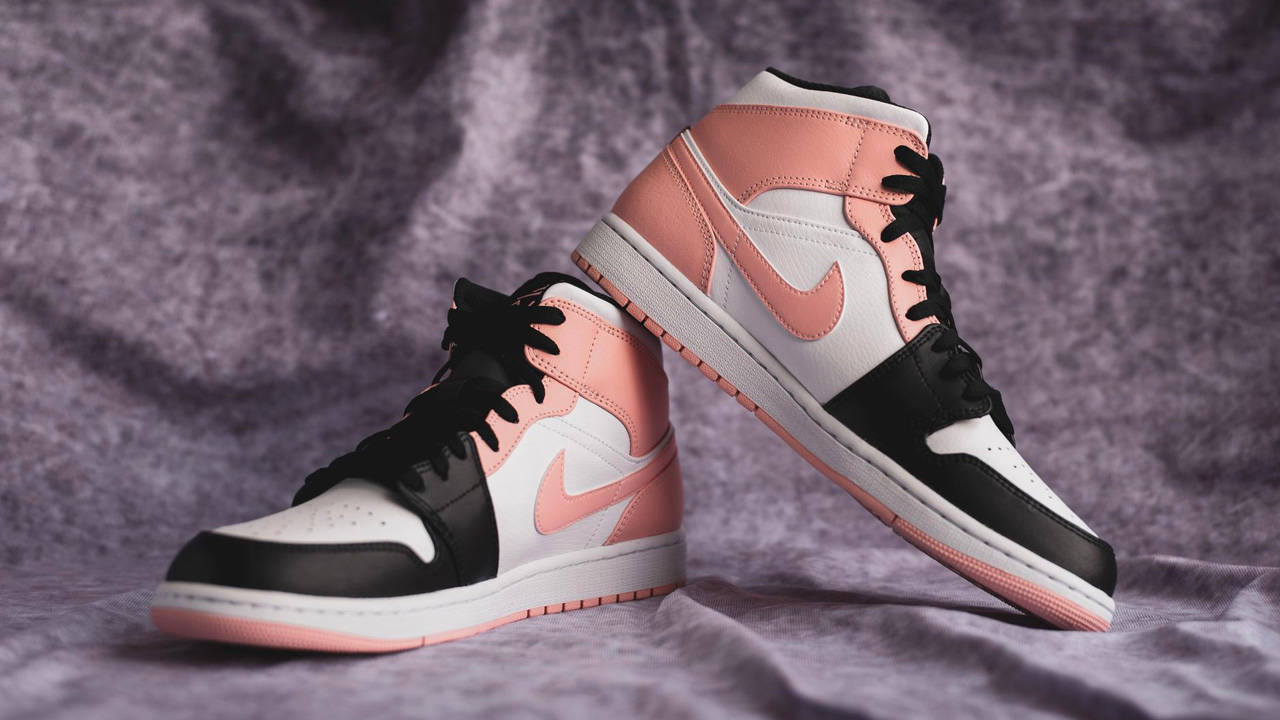 Air Jordan 1 Mid "Arctic Orange"