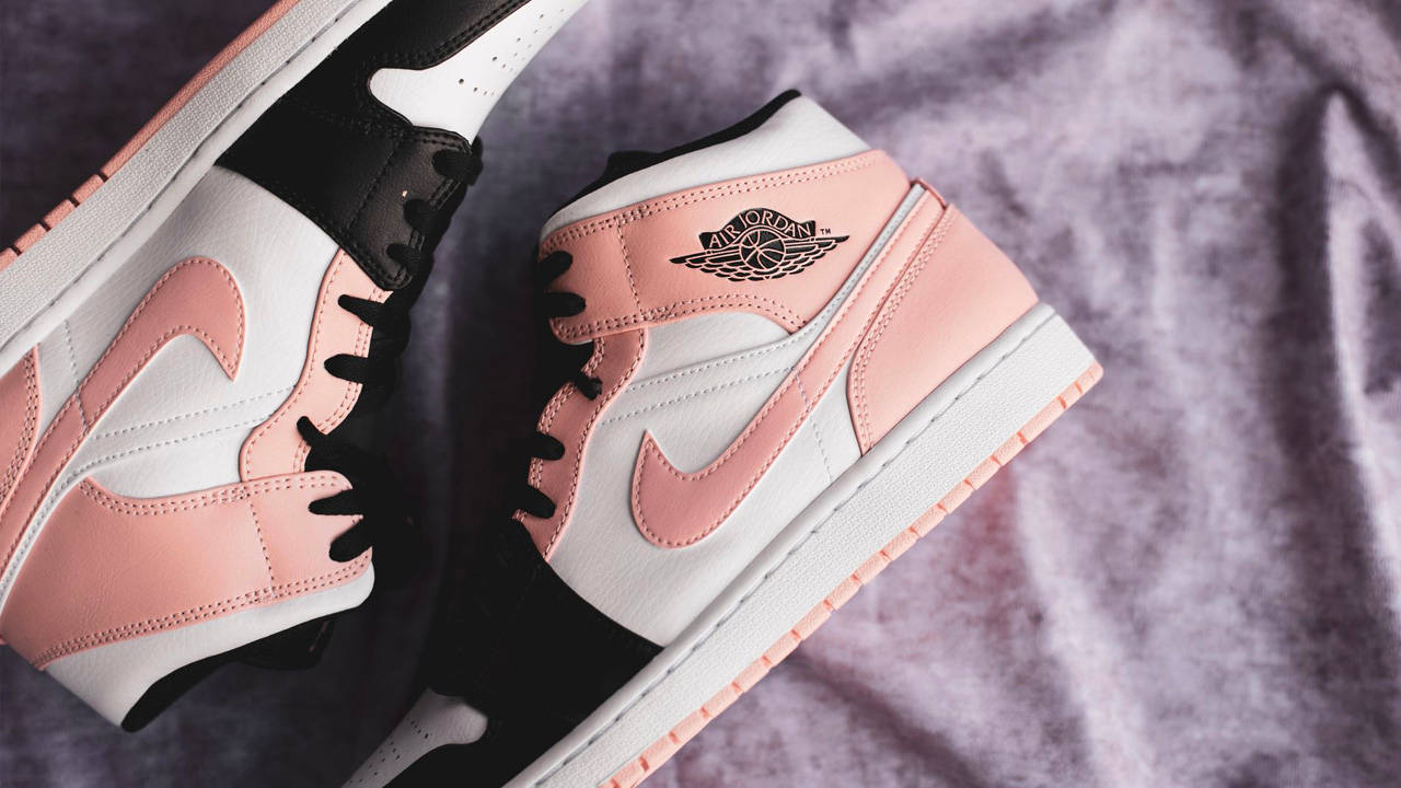 Air Jordan 1 Mid "Arctic Orange"