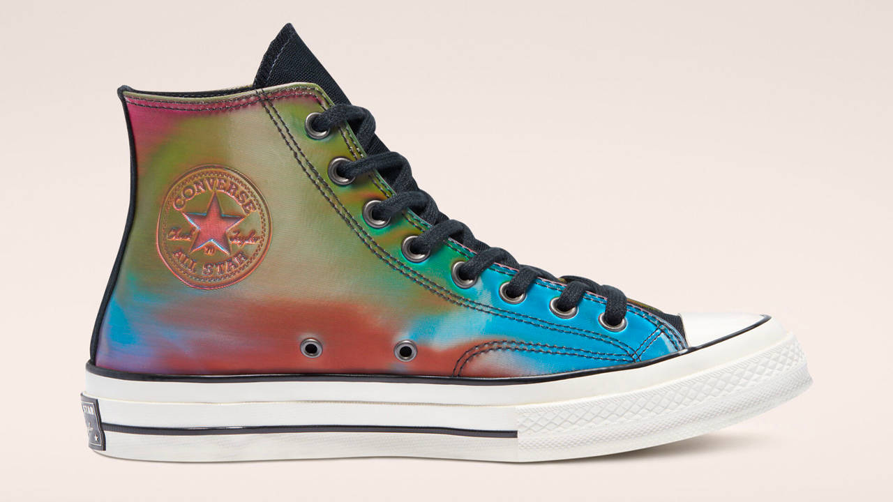 Use This Crazy Code to Take a Whoppinng 40% Off at Converse Right Now!