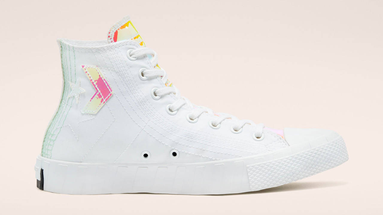 Use This Crazy Code to Take a Whoppinng 40% Off at Converse Right Now!