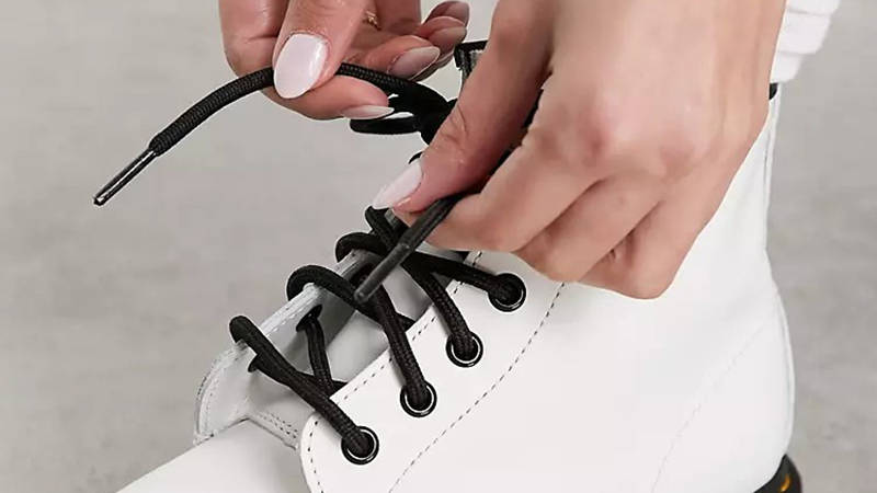 Dr Martens 101 6 Eye Boots White