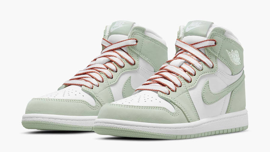 jordan-1-high-og-seafoam-front_w900