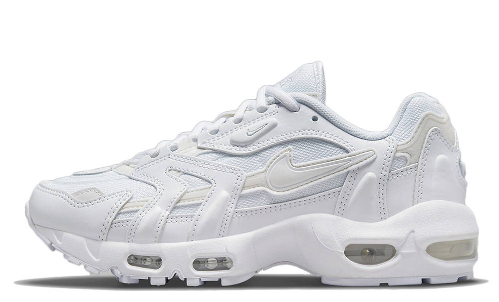 Air max outlet triple white