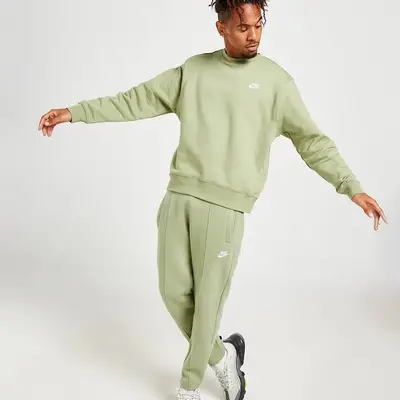 Nike foundation outlet crew tracksuit