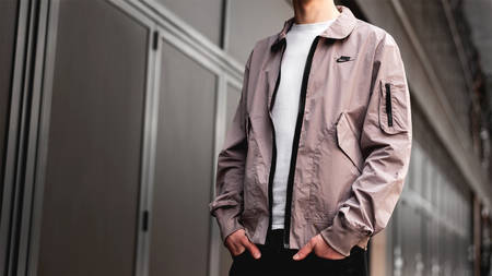 Add Some Mid-Weight Style to Your Fits With The Nike Premium Essentials Unlined Bomber Jacket Add Some Mid-Weight Style to Your Fits With The Nike Premium Essentials Unlined Bomber Jacket