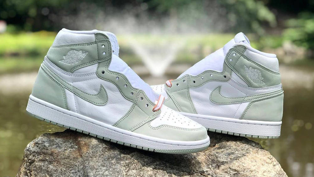 Image via leaked.sneaks Air Jordan 1 High OG "Seafoam"