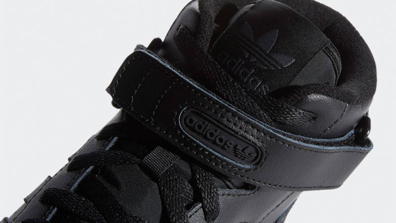 adidas forum mid triple black