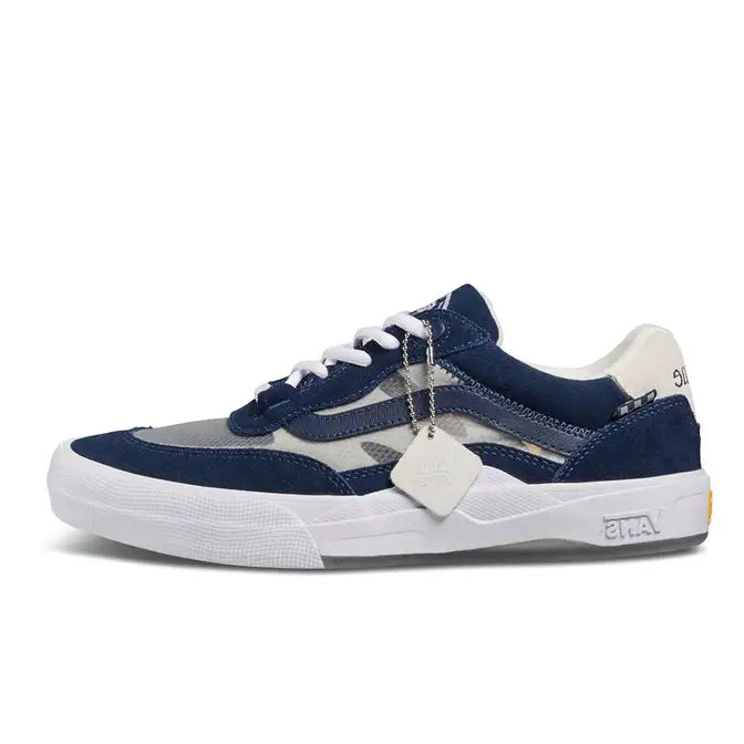 Vans slip on on sale cap lx dress blue