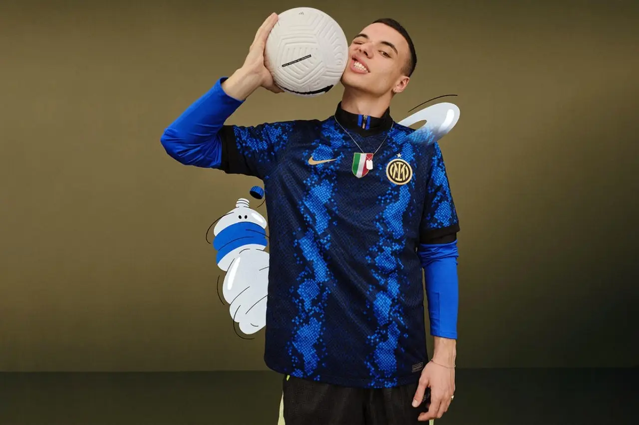 Inter Milan Shed Their Old Skin With This Nike 2021/22 Home Kit | The ...