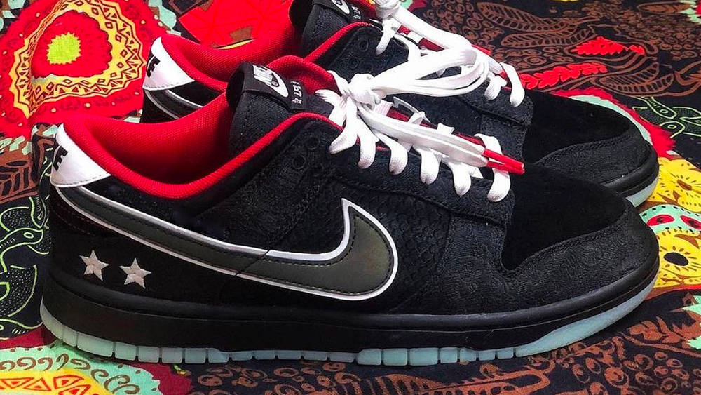 Image via fxxkvlogvi Nike Dunk Low "League Of Legends"