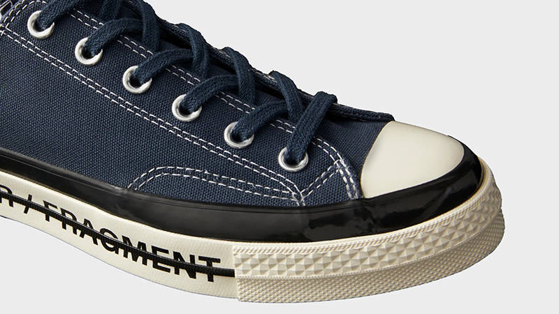 Moncler Genius - 7 Moncler FRGMT Hiroshi Fujiwara Fraylor 2 x Converse Chuck Taylor Navy 4M705-00-02SLQ-742 Detail