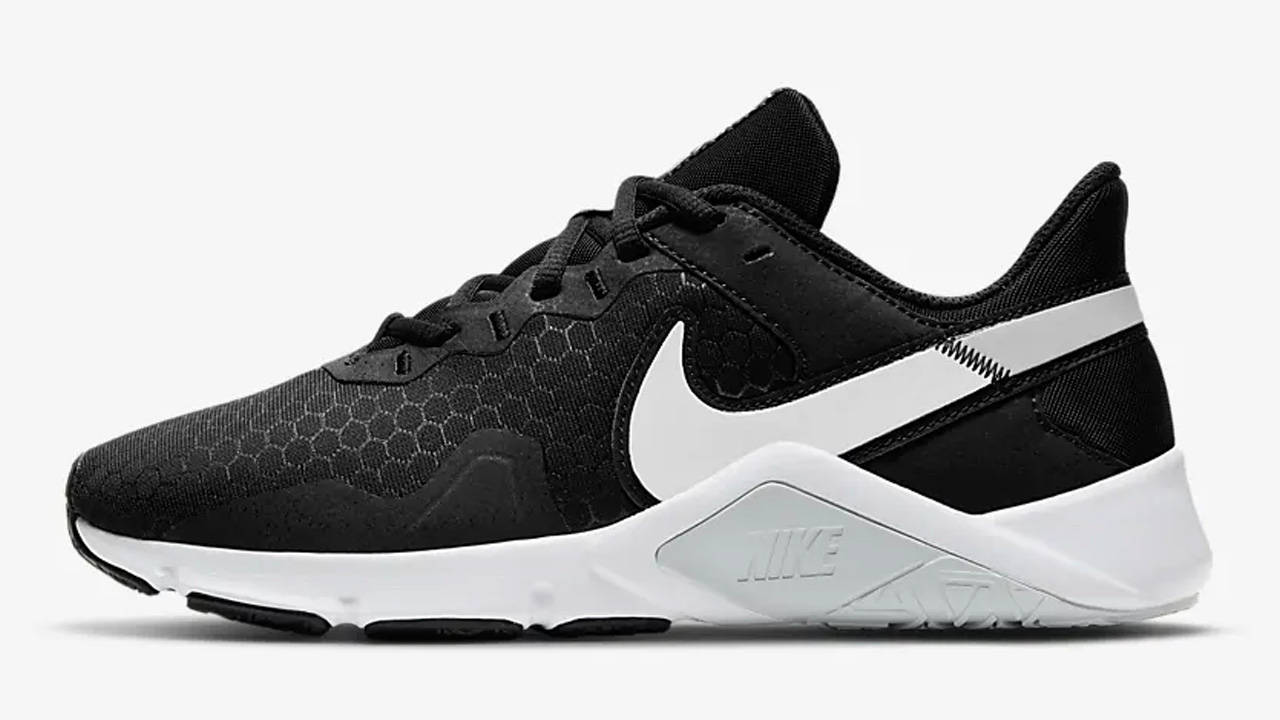Attention All Sneakerheads: Slash an Extra 25% Off Nike's Sale With This Unmissable Code!