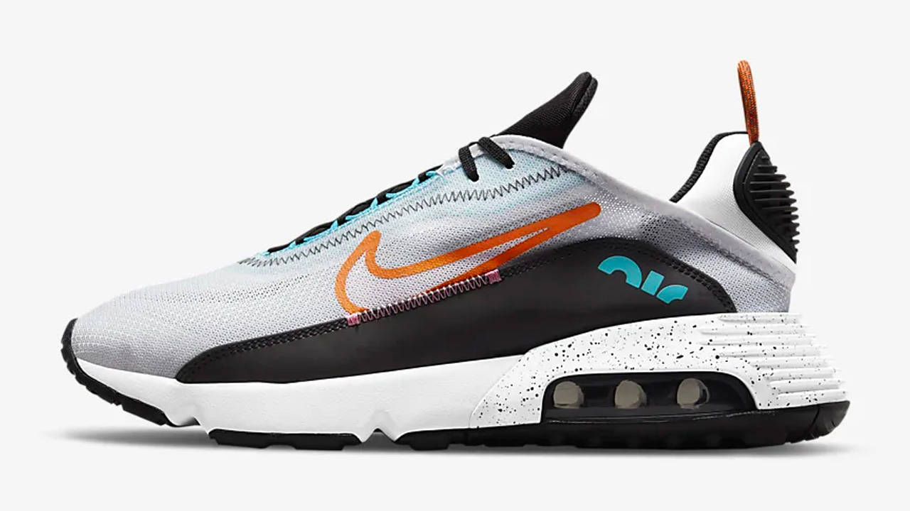 Nike's Extra 25% Off Sale Code's Been Extended & Here's Favourite Sneakers