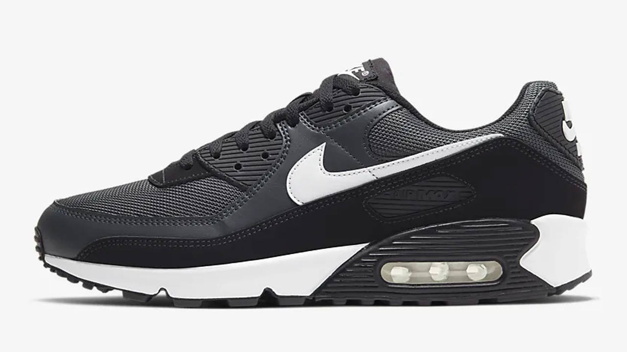 Attention All Sneakerheads: Slash an Extra 25% Off Nike's Sale With This Unmissable Code!