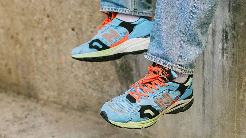 New Balance 920 Blue Multi M920BKO on foot