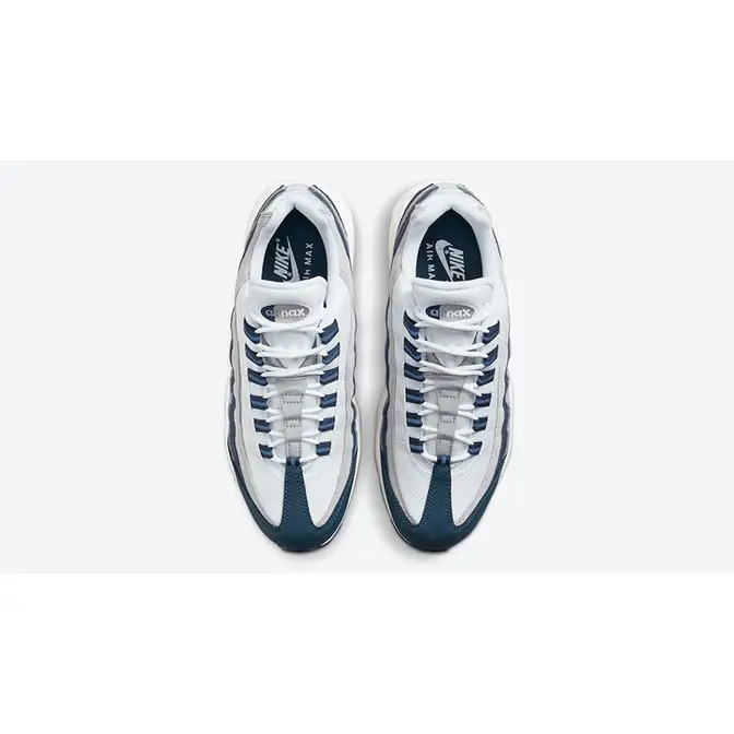 2021 New York Yankees Nike Air Max 95 Colorway Shoes