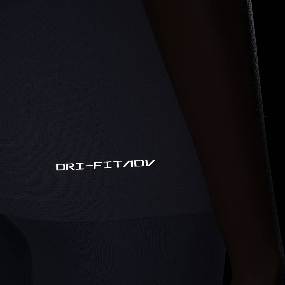 Nike Dri-FIT ADV Aura Slim-Fit Tank