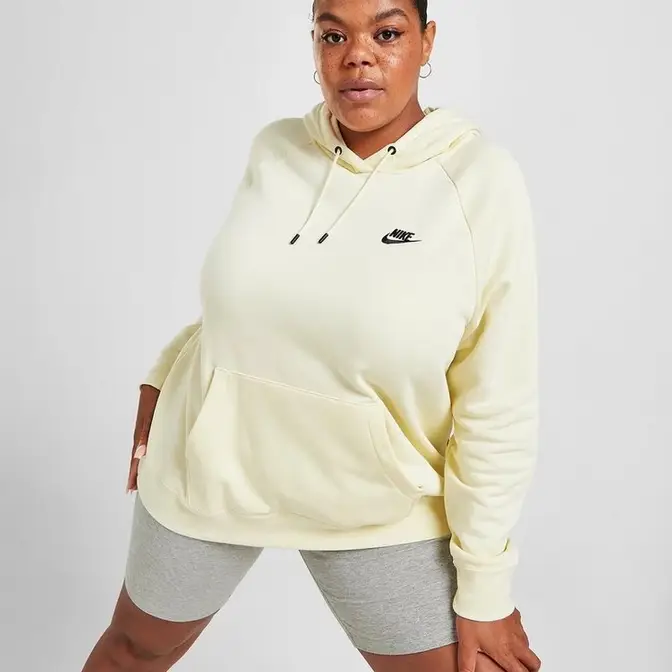 Nike deals essentials hoodie