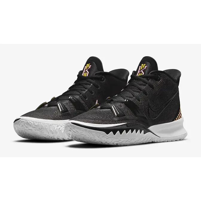 kyrie 7 arctic punch