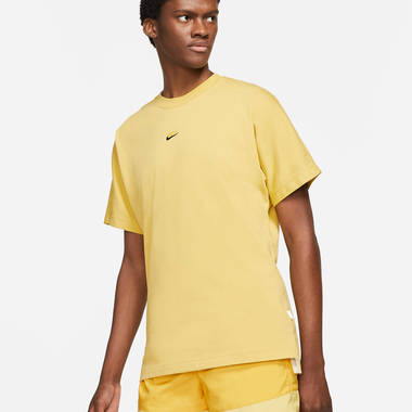 Nike Sportswear Style Essentials Short-Sleeve T-Shirt