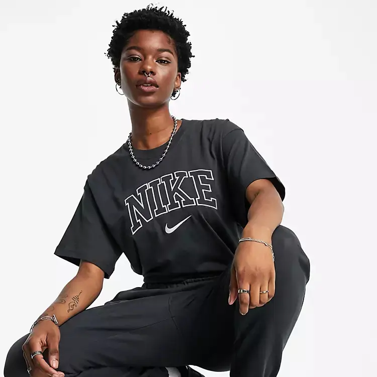 Nike Unisex Vintage Logo Oversized Boyfriend T-Shirt Black