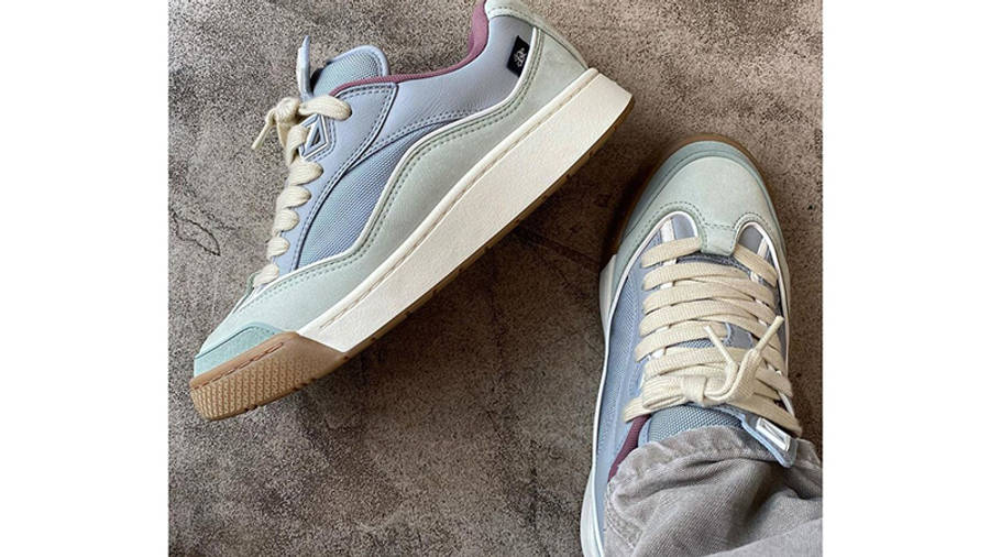 b713 travis scott