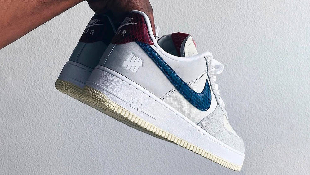 Image via a_k_c UNDEFEATED x Nike Air Force 1 Dunk vs AF-1