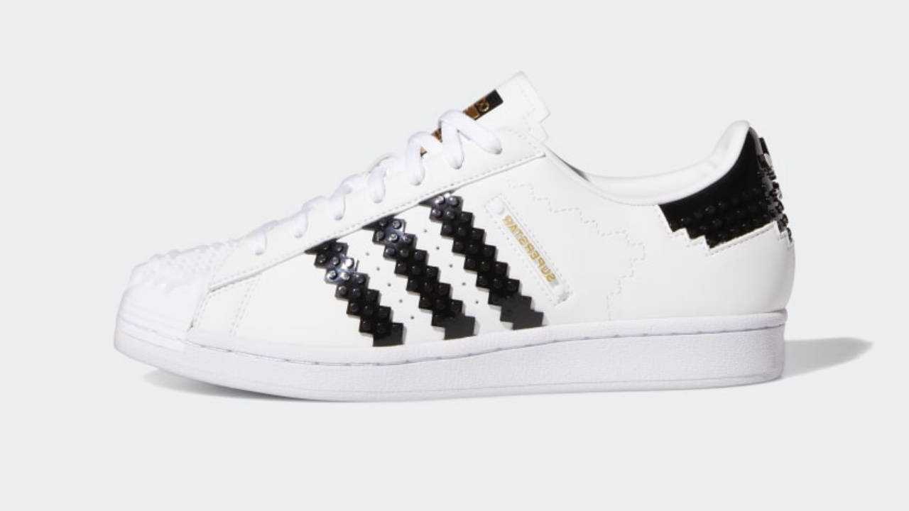 adidas_Superstar_x_LEGO(r)_Shoes_White_GW5270_01_standard