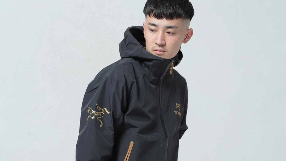 Image via BEAMS BEAMS x Arc'teryx join forces once again for a "BLACK & GOLD" Capsule
