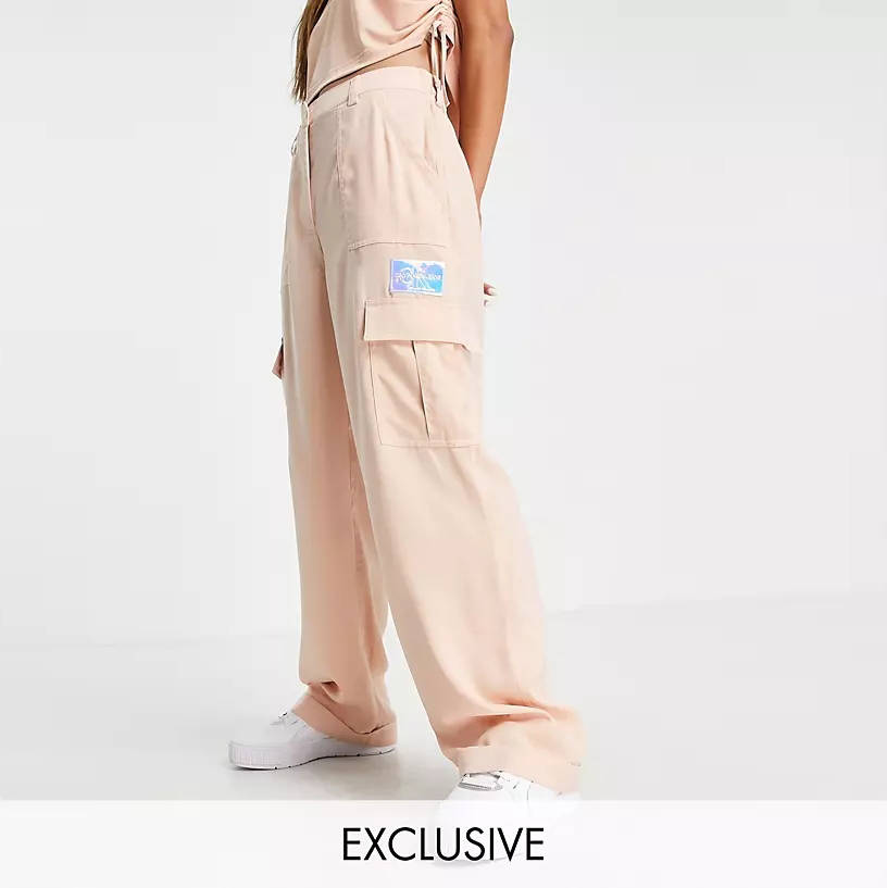 Calvin Klein Jeans Exclusive Logo Sateen Cargo Pants