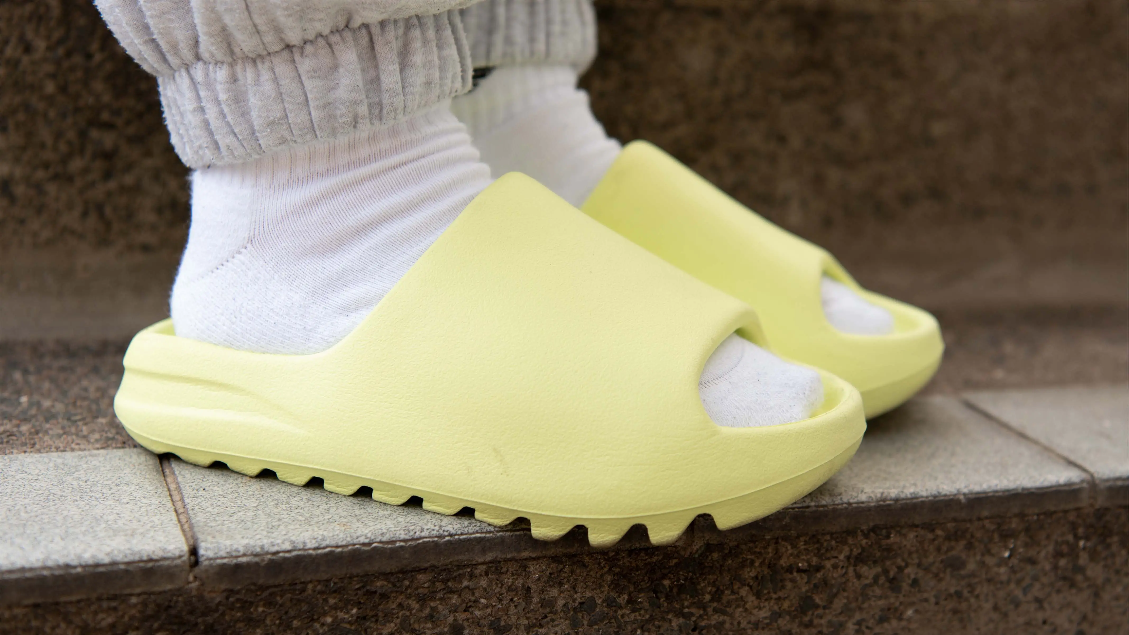 How To Style Yeezy Slides