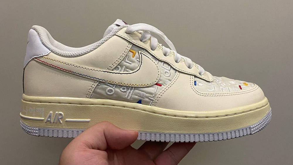 Image via
woganwodeyang Nike Air Force 1 Hangul