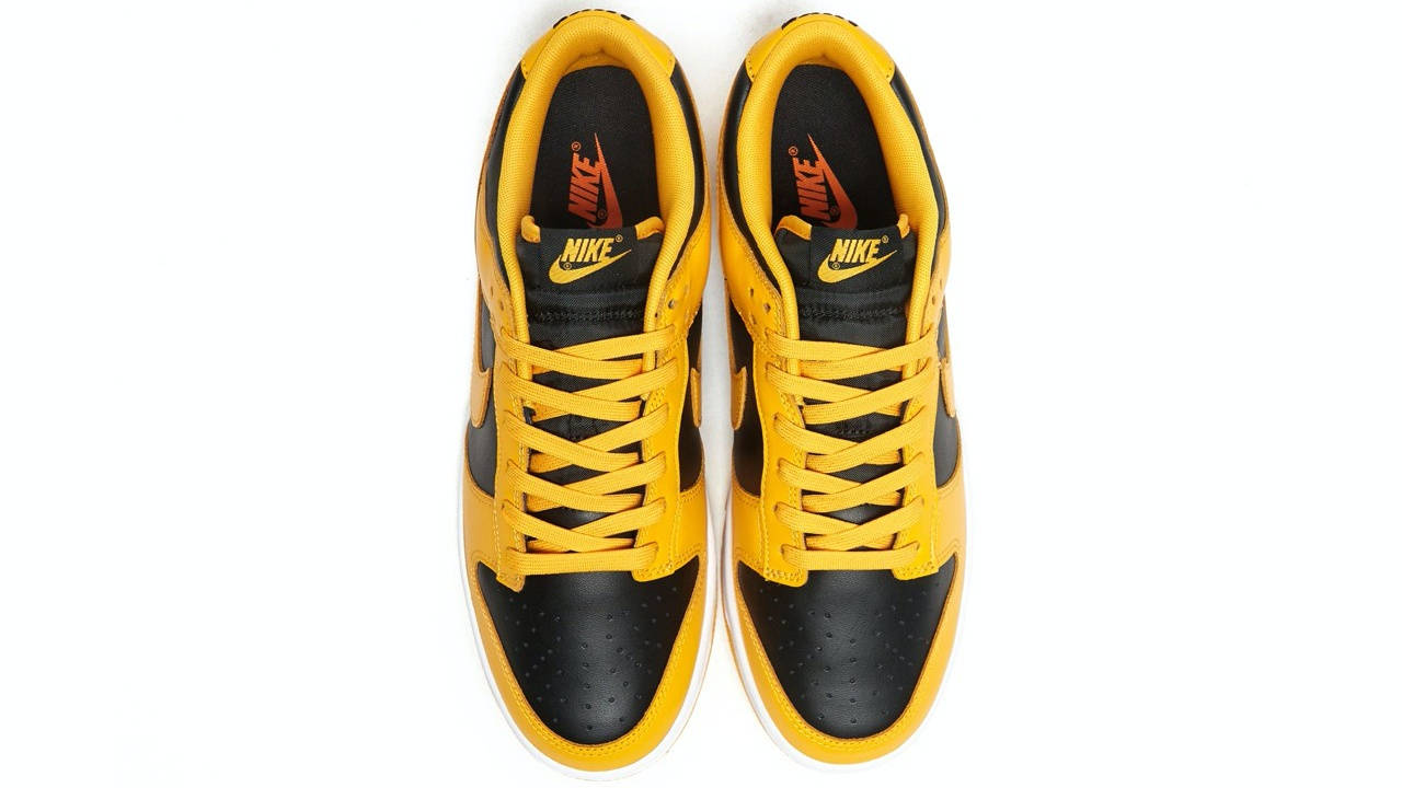 nike dunk low goldenrod 3