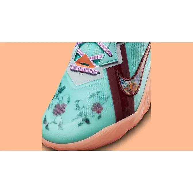 Lebron on sale 11 floral