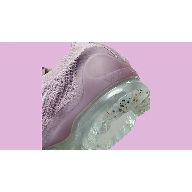 Vapormax night on sale