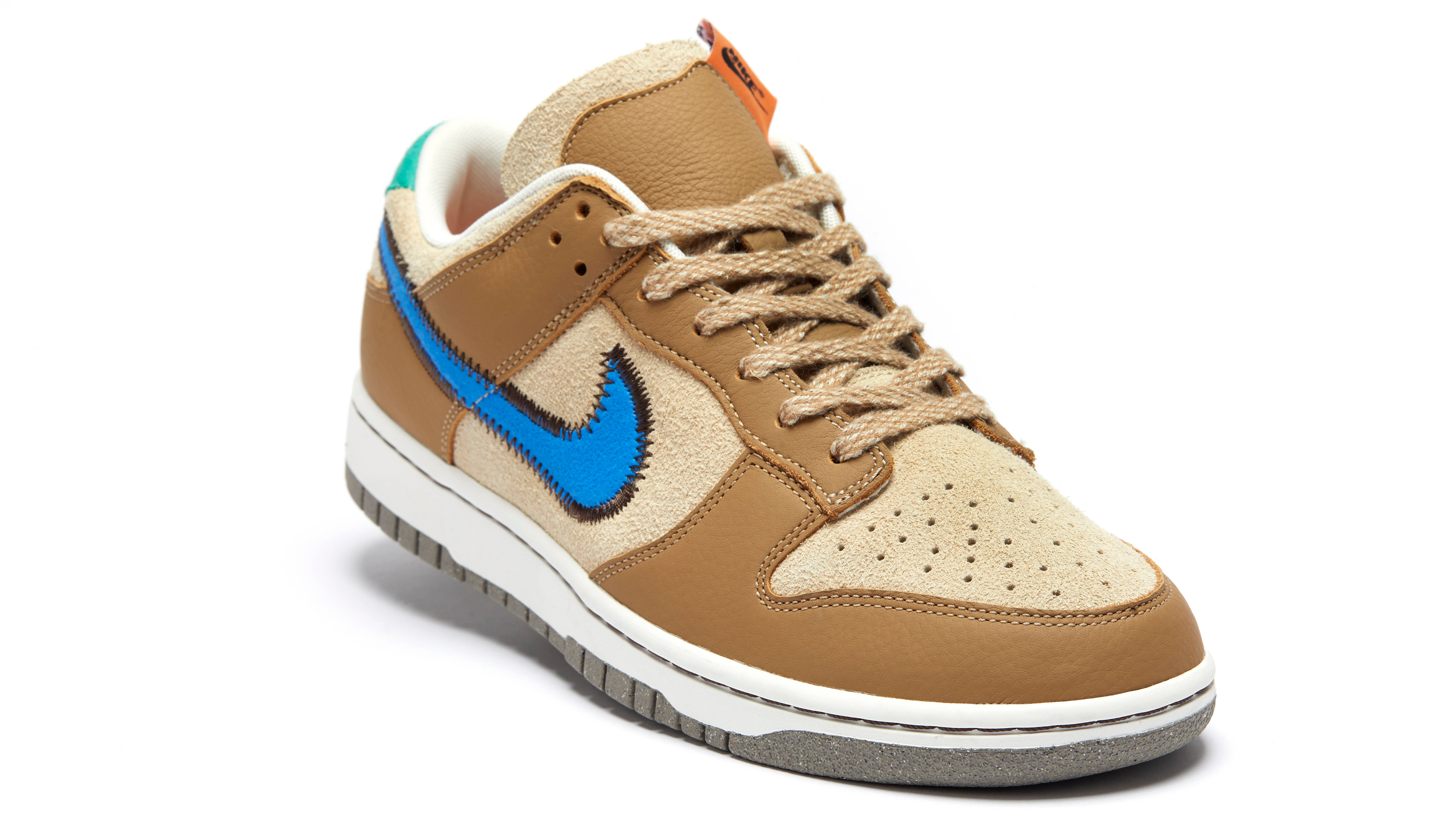 size? x Nike Dunk Low