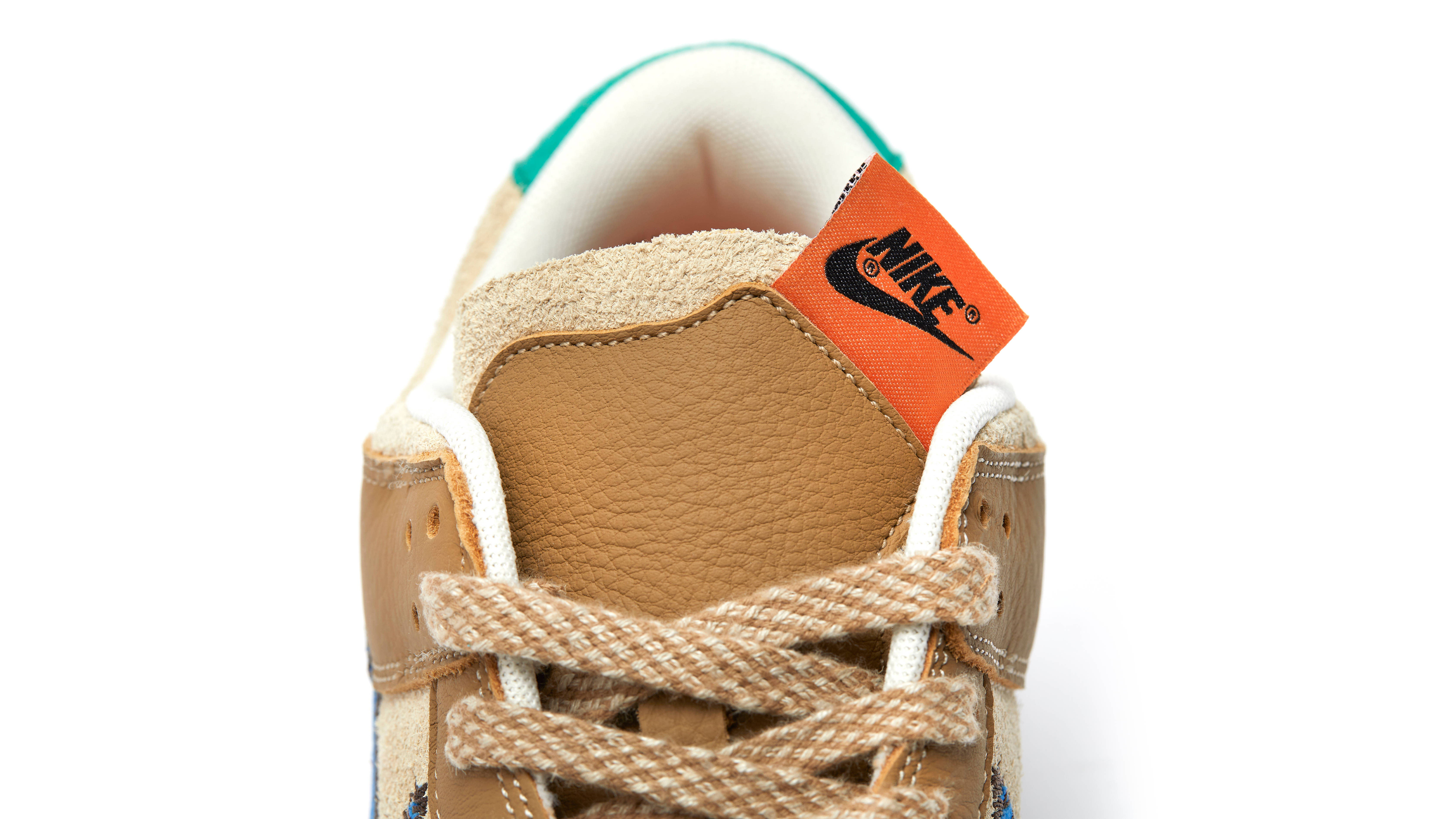 size? x Nike Dunk Low