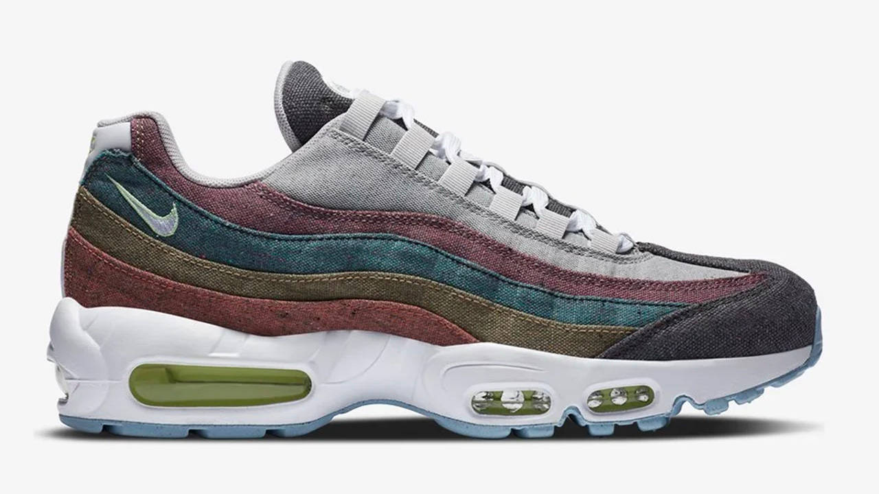The Sneakersnstuff Sale Is One of the Hottest We've Seen in a While!