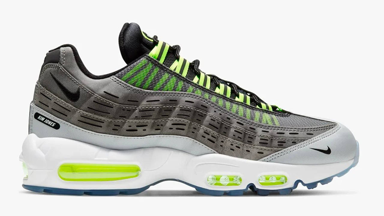 The Sneakersnstuff Sale Is One of the Hottest We've Seen in a While!
