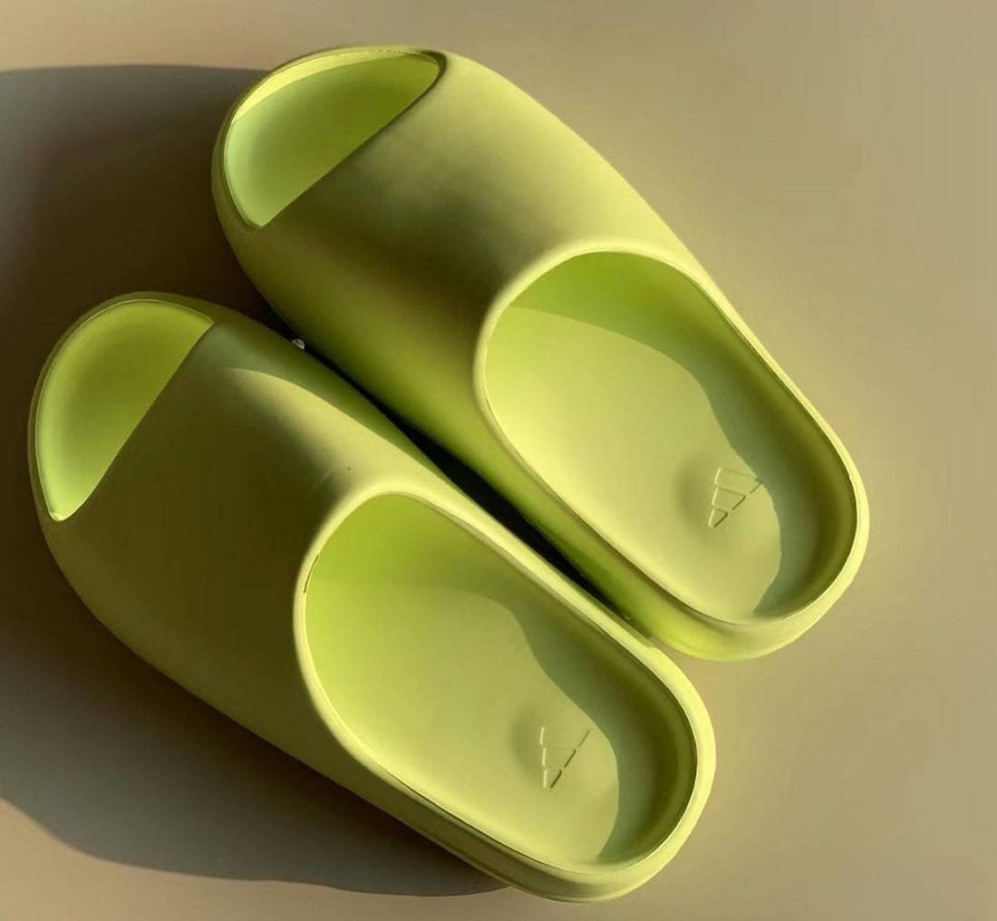 yzsplyleaks Yeezy Slide Green