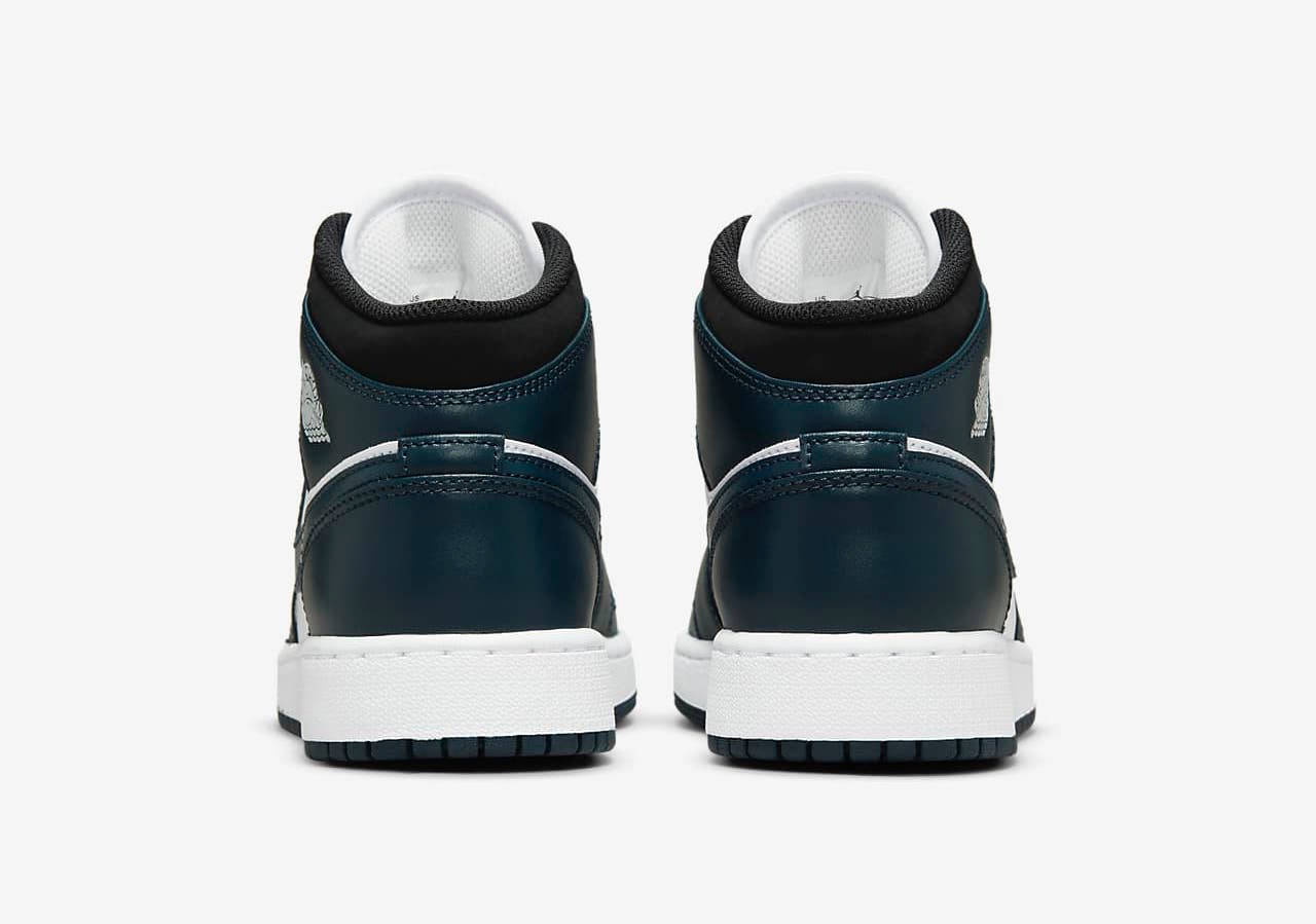 Air Jordan 1 Mid Armoury Navy Whit 2