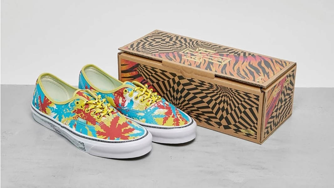Aries x Vans Authentic LX Weed Leaf VN0A4BV99QW1 Side 2